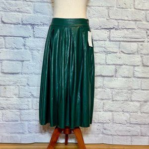 Elegant Green Pleated Skirt
